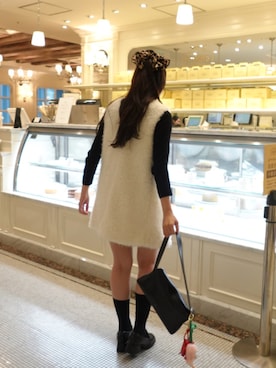 「アイテム（シュシュ）」を使った、yuiさん（レディース・159cm）の秋コーディネート