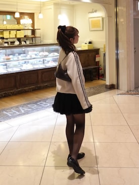 「SINOON（シヌーン）のアイテム（スカート、ブラック系）」を使った、yuiさん（レディース・159cm）の春コーディネート