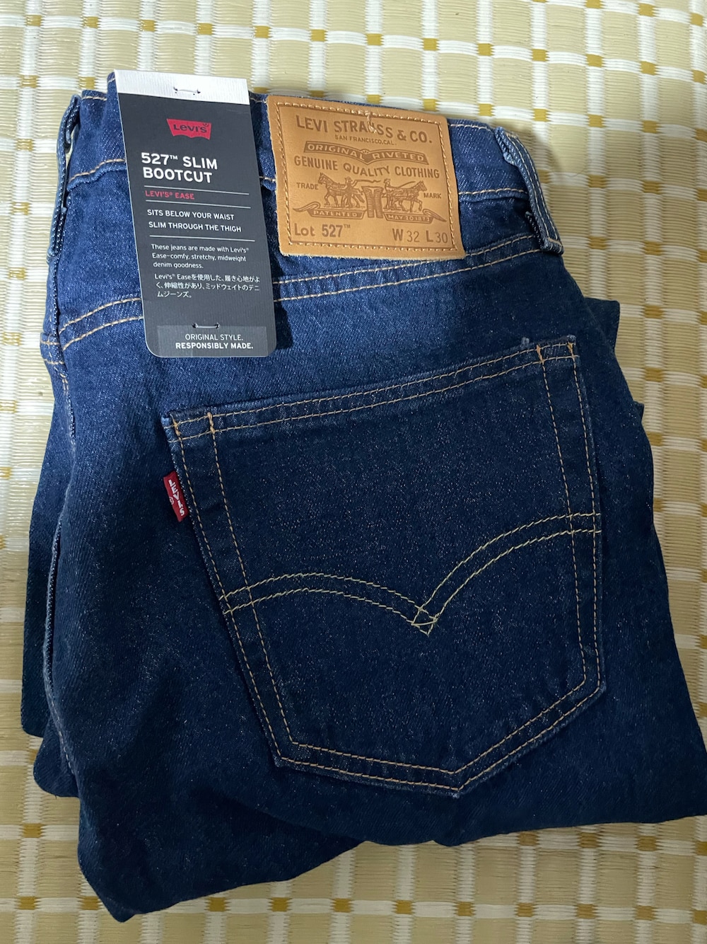 「Levis」｜「Levi'sのアイテム（デニムパンツ、ブルー系）」を使った、りょうすけさん（メンズ・167cm）の春コーディネートの1枚目の写真