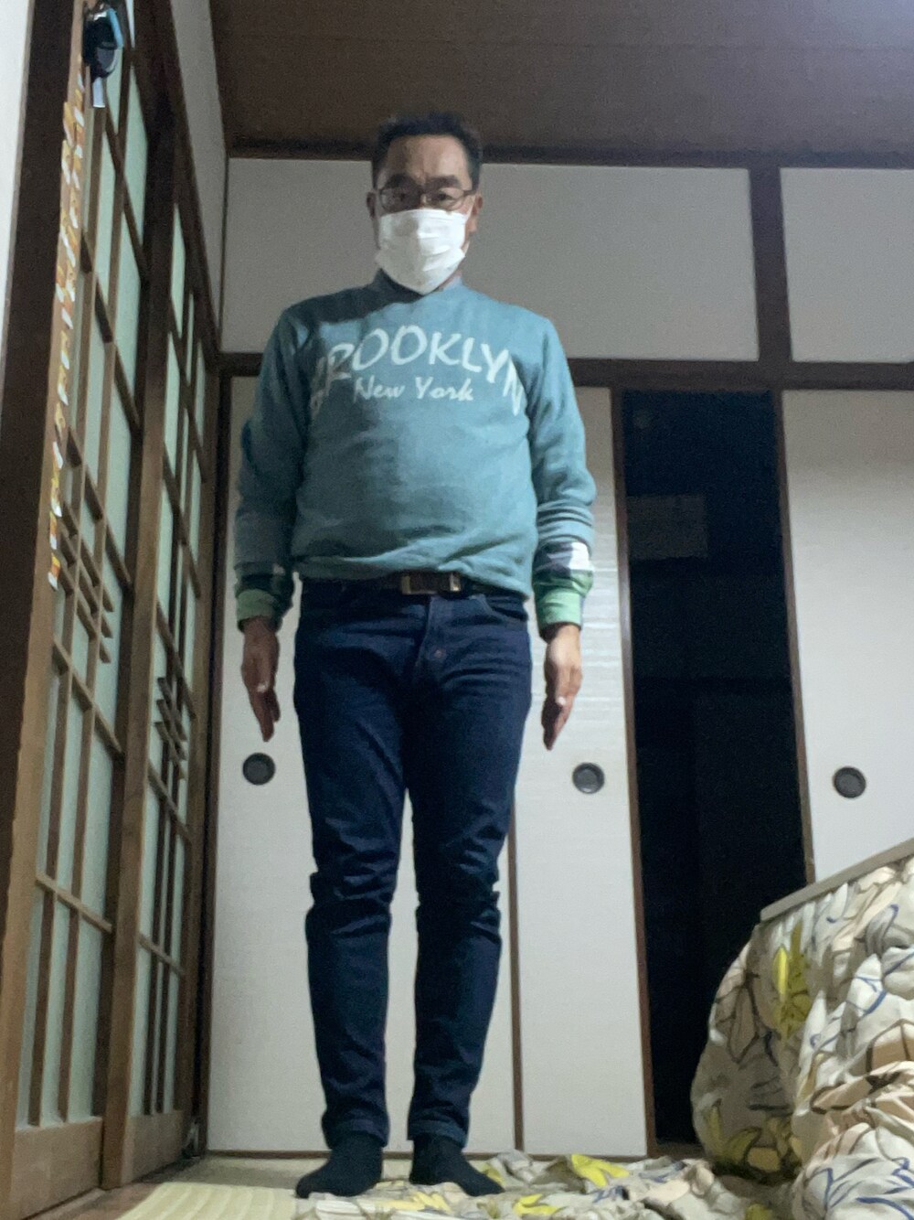 「levis」｜「Levi'sのアイテム（デニムパンツ、ブルー系）」を使った、りょうすけさん（メンズ・167cm）の冬コーディネートの1枚目の写真