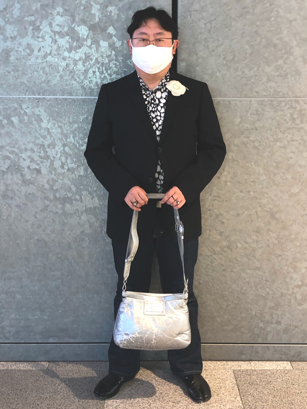 まるで珊瑚のよう 白いジャケットにつけたい CHANEL コサージュ まるで珊瑚のよう 白いジャケットにつけたい CHANEL コサージュ
