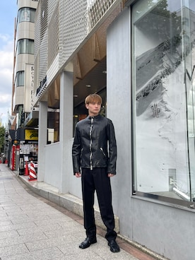 「JOHN LAWRENCE SULLIVAN（ジョンローレンスサリバン）のアイテム（スラックス）」を使った、Motokiさん（メンズ・175cm）の秋コーディネート