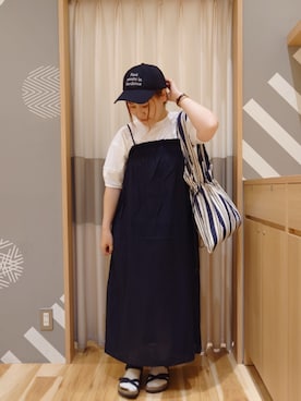 「Samansa Mos2 blue」｜「アイテム（サンダル）」を使った、miki𓆸 𓂂.さん（レディース・154cm）の秋コーディネート