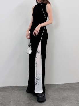 「LVEU.（ラブユ.）の【LVEU.】アシメジップニットロングワンピース / ワンピース ノースリーブ チャイナ風 ジップ アシンメトリー スリット ハイネック モード ブラック（ワンピース、ブラック系）」を使った、LVEU.さん（レディース・152cm）の夏コーディネート