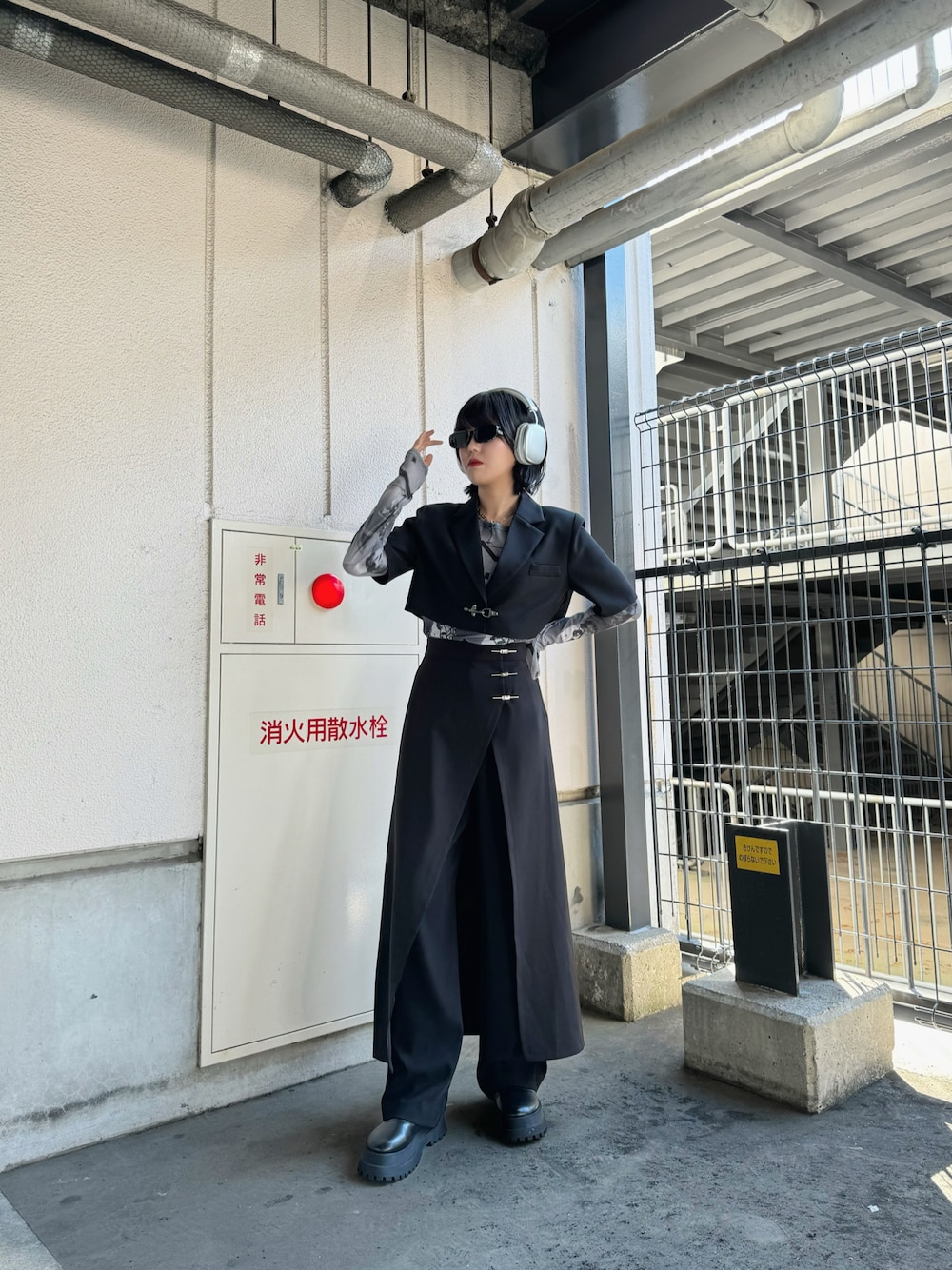 ウォームアップジャケット ワードマーク ブラック × ブラック