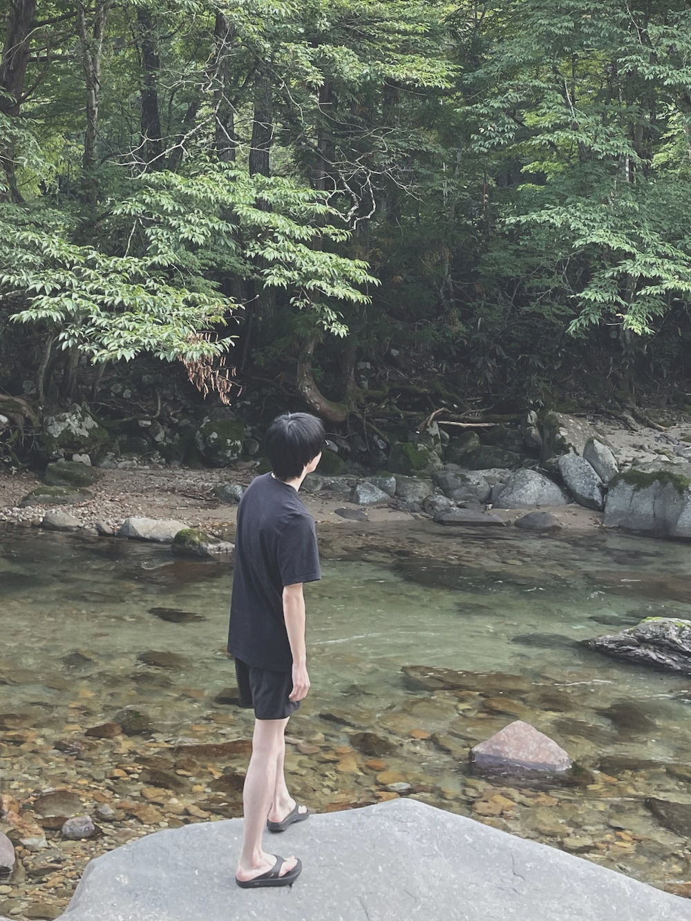 「夏コーデ、夏、水着、サングラス、もう秋」｜「Saturdays NYCの＜SATURDAYS NEW YORK CITY（サタデーズニューヨークシティ）＞  TALLEY SWIMSRORTS/ショートパンツ（水着、ブラック系）」を使った、ださん（メンズ・170cm）の秋コーディネートの1枚目の写真