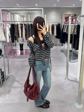 「WHO'S WHO gallery（フーズフーギャラリー）のスタッズリブカシュクールフーディ（パーカー、ホワイト系）」を使った、ナナさん（レディース・169cm）の春コーディネート