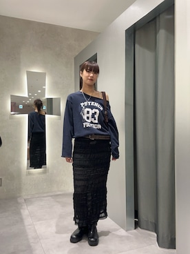 「WHO'S WHO gallery（フーズフーギャラリー）のエリオットナンバリングワンショルダースウェット（スウェット）」を使った、ナナさん（レディース・169cm）の秋コーディネート