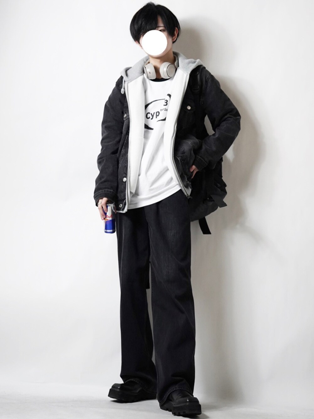 「私の推しブランド、GU、ラグランTシャツ、韓国ファッション、ストリート、セットアップ、バギーパンツ、ユニクロ、ヒールブーツ、シンプルコーデ、いいね、save、フォローお願いします🤑、デニムジャケット、ZARA、パーセント、韓国ストリート」｜「UNIQLOのアイテム（デニムパンツ、ブラック系）」を使った、らいさん（メンズ・170cm）の冬コーディネートの1枚目の写真
