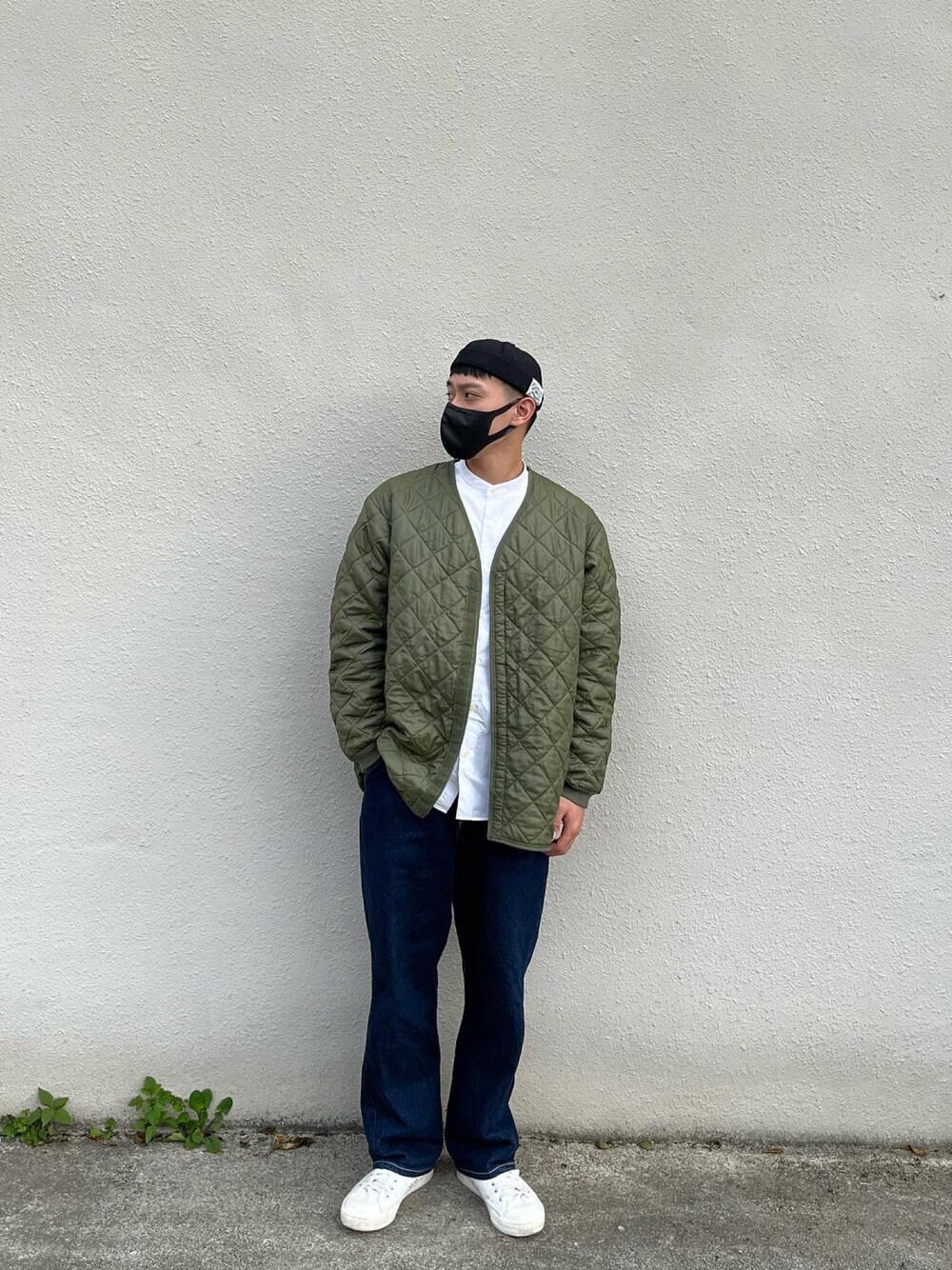 「summer」｜「Levi'sのアイテム（パンツ、ブルー系）」を使った、Dodsonさん（メンズ）の冬コーディネートの1枚目の写真