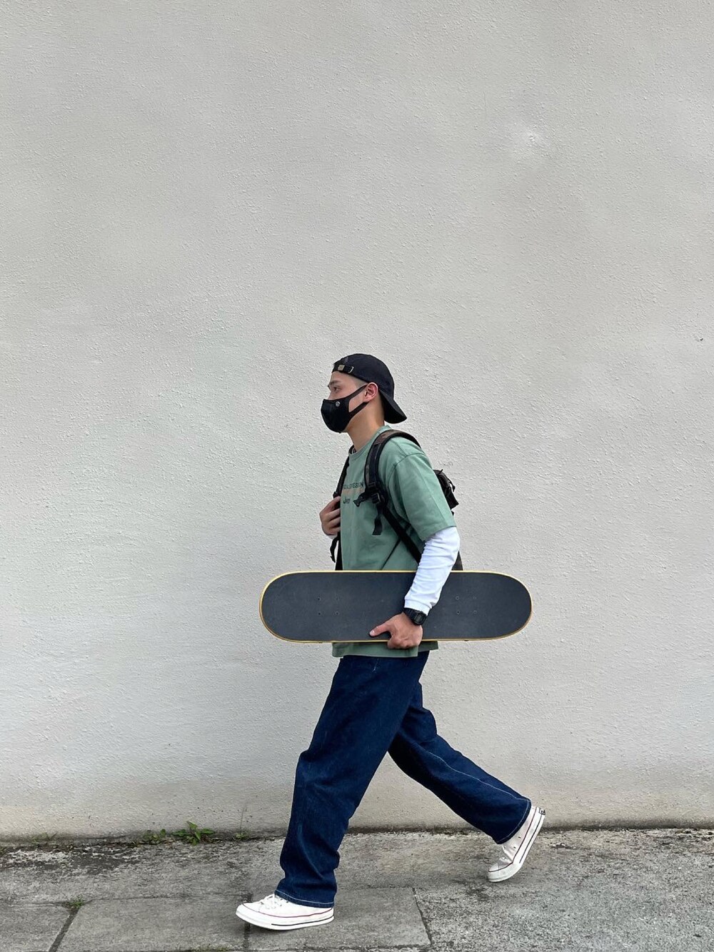 「summer、90's、boy、sporty、converse、CONVERSE1970、Levis」｜「Levi'sのアイテム（パンツ、ブルー系）」を使った、Dodsonさん（メンズ）の夏コーディネートの1枚目の写真