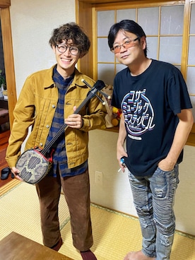 「URBAN RESEARCH ROSSO」｜「アイテム（デニムジャケット）」を使った、CHINさんパパさん（メンズ・163cm）の秋コーディネート