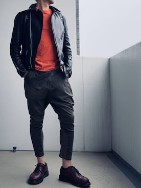 「アイテム（ライダースジャケット）」を使った、べべさん（メンズ・174cm）の秋コーディネート