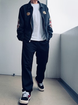 「アイテム（スカジャン）」を使った、べべさん（メンズ・174cm）の冬コーディネート