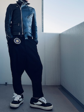 「アイテム（ライダースジャケット）」を使った、べべさん（メンズ・174cm）の冬コーディネート