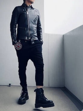 「アイテム（財布/小物、ブラック系）」を使った、べべさん（メンズ・174cm）の冬コーディネート