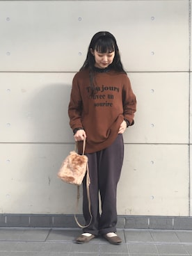 「ロゴニット」｜「アイテム（その他シューズ）」を使った、コタニさん（レディース・158cm）の秋コーディネート