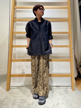 「URBAN RESEARCH DOORS(アーバンリサーチドアーズ)のFORK&SPOON シアースキッパーシャツ(シャツ/ブラウス、ブラック系)」を使った、kengoさん(メンズ・170cm)の春コーディネート