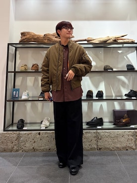 「URBAN RESEARCH DOORS（アーバンリサーチドアーズ）のFORK&SPOON　SORONA MA-1ブルゾン（ブルゾン、グリーン系）」を使った、kengoさん（メンズ・170cm）の秋コーディネート
