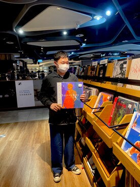 「SENSE OF PLACE by URBAN RESEARCH（センスオブプレイスバイアーバンリサーチ）のアイテム（パンツ、ブルー系）」を使った、Tetsuさん（メンズ・166cm）の春コーディネート