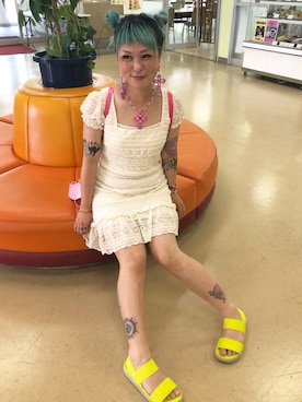 「アイテム（ピアス（片耳用）、パープル系）」を使った、しおちゃんさん（レディース・155cm）の夏コーディネート