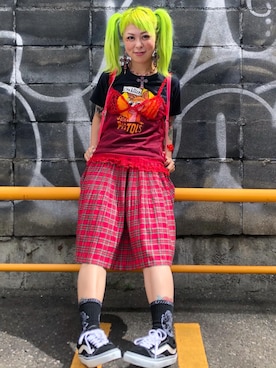 「赤チェック」｜「アイテム（アクセサリー）」を使った、しおちゃんさん（レディース・155cm）の秋コーディネート