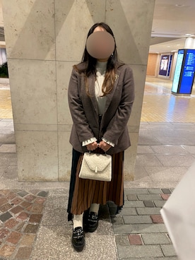 「アイテム（ブローチ/コサージュ）」を使った、繭さん（レディース・159cm）の冬コーディネート