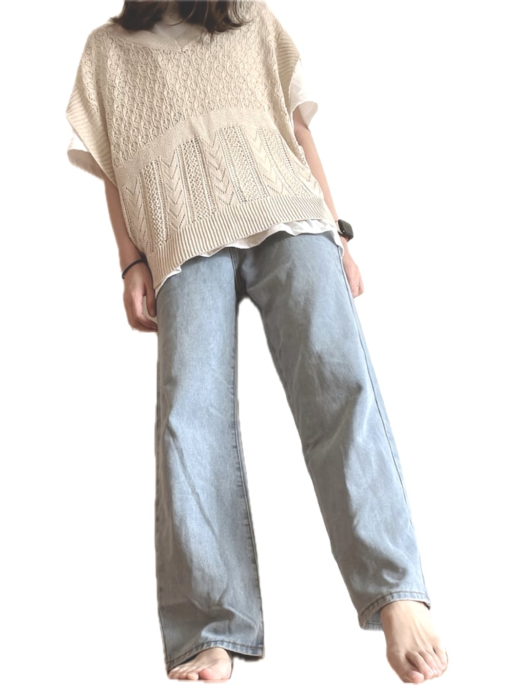 「ジーンズ、サマーニット、白Tシャツ、パンツスタイル、サンダル、AS KNOW AS plus、SHIEN、UNIQLO、COACH、ootd」｜「SHIENのHoneyspot ウォッシュドハイウェストワイドレッグジーンズ（パンツ、ブルー系）」を使った、R iさん（レディース・158cm）の夏コーディネートの1枚目の写真