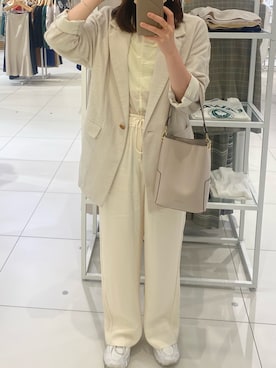 「サテンパンツ」｜「アイテム（その他アウター）」を使った、nnaさん（レディース・158cm）の春コーディネート