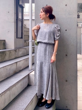 「小花柄ワンピース」｜「アイテム（アクセサリー）」を使った、euro flat PRESS lisaさん（レディース・157cm）の夏コーディネート