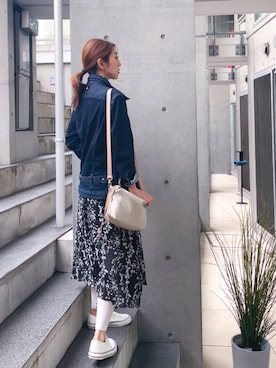 「ブレスレット」｜「アイテム（デニムジャケット）」を使った、euro flat PRESS lisaさん（レディース・157cm）の春コーディネート