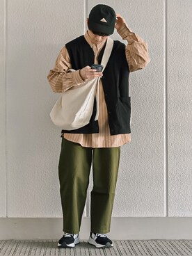 「PUBLUX（パブリュクス）のアイテム（チノパンツ）」を使った、motoshi さん（メンズ・176cm）の春コーディネート