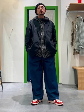 「CIAOPANIC TYPY（チャオパニックティピー）の【UNISEX】チェックフードシャウター（パーカー、ブラック系）」を使った、Yusuke Tanakaさん（メンズ・173cm）の春コーディネート