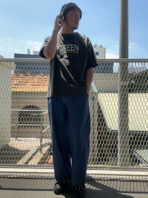 【ユニセックスで着れる】フロストモーションロゴプリントTee