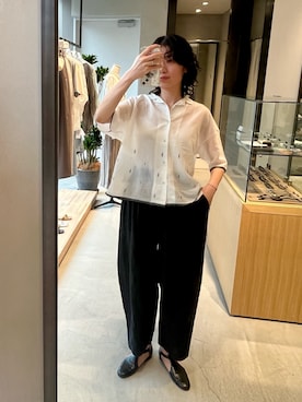 「かぐれ（カグレ）のジャムダニオープンカラーシャツ（シャツ/ブラウス、ホワイト系）」を使った、takagi kotomiさん（レディース・163cm）の春コーディネート