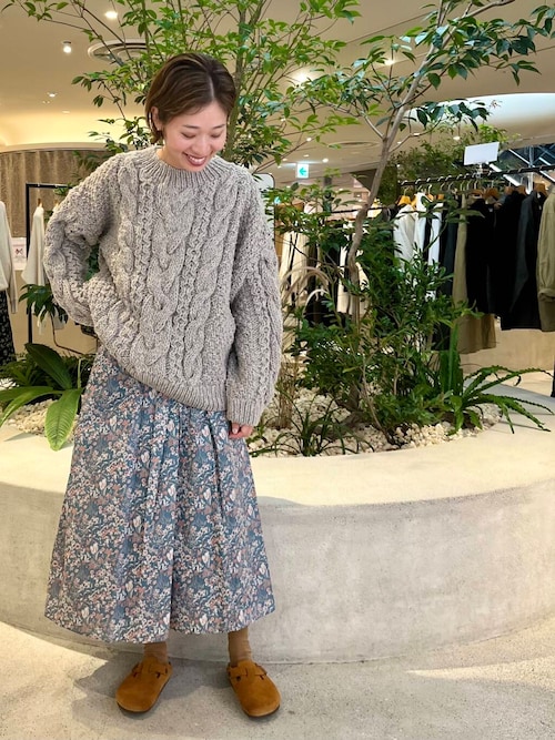 美品✨かぐれ　ペルーアランクルーネックニット　グレー ペルーアランクルーネックニット（ニット/セーター）｜かぐれ