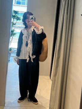 「かぐれ（カグレ）のリネンラミールーズテーパードパンツ（その他パンツ、ブラック系）」を使った、takagi kotomiさん（レディース・163cm）の春コーディネート