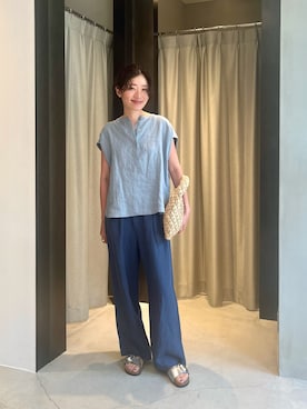 「URBAN RESEARCH DOORS（アーバンリサーチドアーズ）のリネンスキッパーフレンチブラウス（シャツ/ブラウス、ブルー系）」を使った、takagi kotomiさん（レディース・163cm）の夏コーディネート