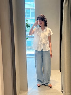 「URBAN RESEARCH DOORS（アーバンリサーチドアーズ）のBelted Light Denim（デニムパンツ、ブルー系）」を使った、takagi kotomiさん（レディース・163cm）の春コーディネート
