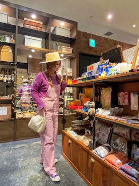 「HELLO.SANFRANCISCO（ハローサンフランシスコ）のアイテム（オールインワン・サロペット）」を使った、Anさん（レディース・163cm）の冬コーディネート