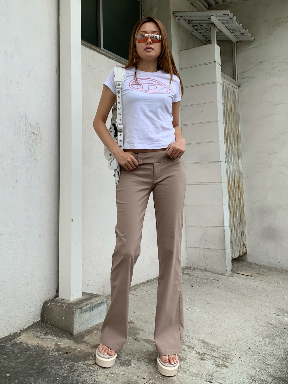 BALENCIAGA ホワイト ボディバッグ