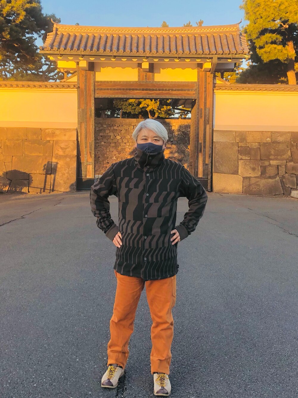 「おじさんコーデ、オトナカジュアル」｜「Levi's REDのアイテム（パンツ、オレンジ系）」を使った、Y.Sasakiさん（メンズ・169cm）の冬コーディネートの1枚目の写真
