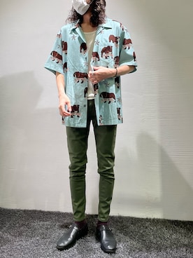 「surt（サート）のアイテム（チノパンツ）」を使った、souyaさん（メンズ・172cm）の夏コーディネート