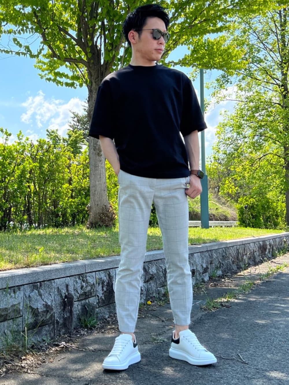 alexander mcqueen スニーカー　IVE イソ着用 alexander mcqueen スニーカーIVE イソ着用