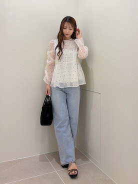 「NATURAL BEAUTY BASIC（ナチュラルビューティーベーシック）のシアーペプラムブラウス（シャツ/ブラウス、ホワイト系）」を使った、misakiさん（レディース・160cm）の秋コーディネート