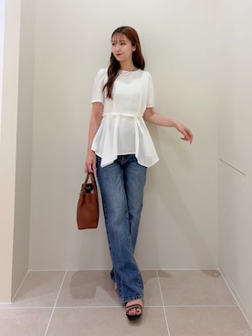 「NATURAL BEAUTY BASIC（ナチュラルビューティーベーシック）のイレヘムペプラムブラウス（シャツ/ブラウス、ホワイト系）」を使った、misakiさん（レディース・160cm）の秋コーディネート