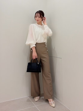 「NATURAL BEAUTY BASIC（ナチュラルビューティーベーシック）のアイテム（シャツ/ブラウス）」を使った、misakiさん（レディース・160cm）の秋コーディネート