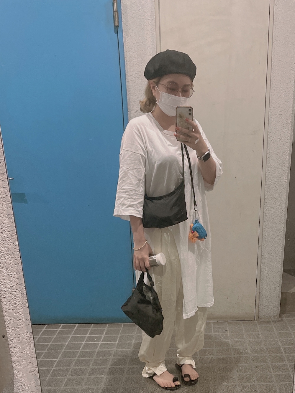 「？のサテンパンツ（パンツ、ホワイト系）」を使った、ponさん（レディース・154cm）の夏コーディネートの1枚目の写真