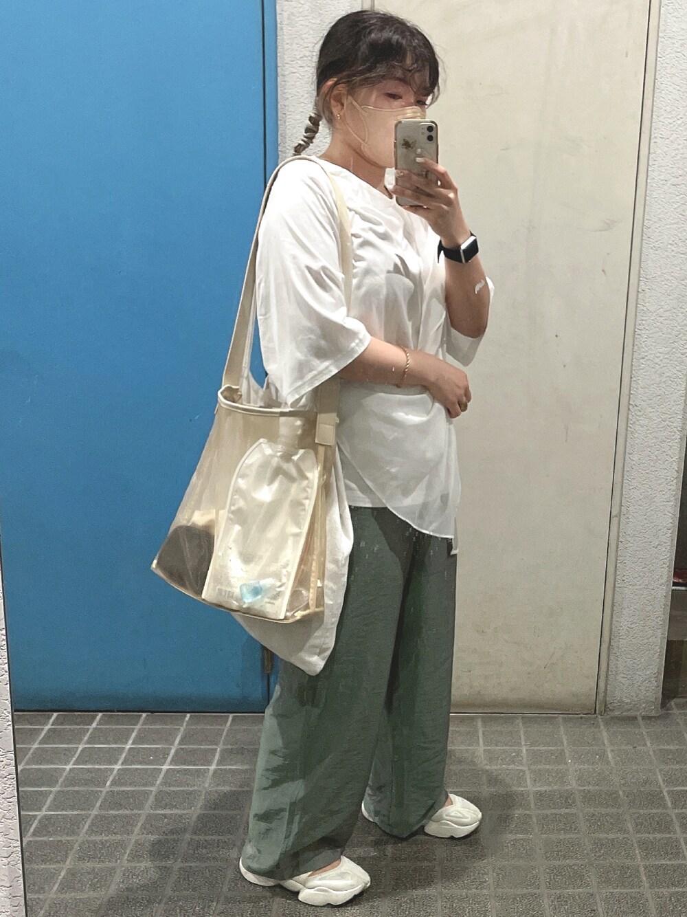 「大人コーデ、低身長、シンプル、NIKE」｜「UN3D.のファブリックミックストップス（Tシャツ/カットソー、ホワイト系）」を使った、ponさん（レディース・154cm）の夏コーディネートの1枚目の写真
