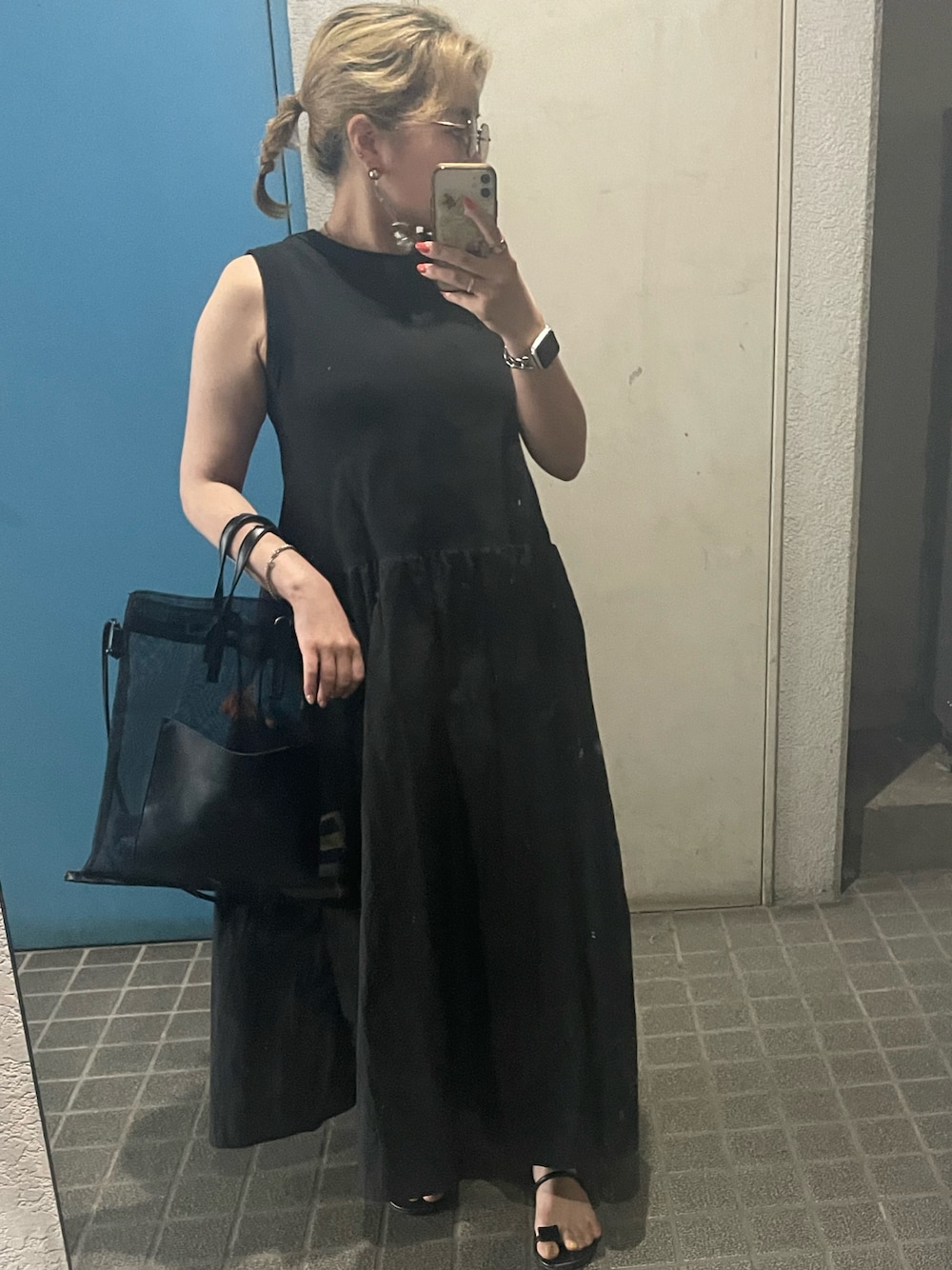 「STYLEMIXERのコンビネーションギャザーワンピース（ワンピース、ブラック系）」を使った、ponさん（レディース・154cm）の夏コーディネートの1枚目の写真